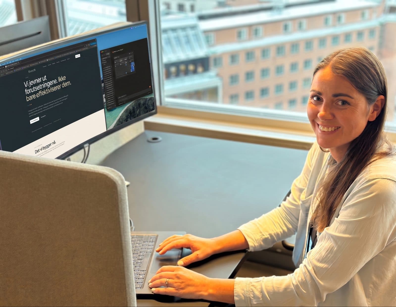 Marte Heggedal building Kveck at her workstation, with the Kveck website on screen